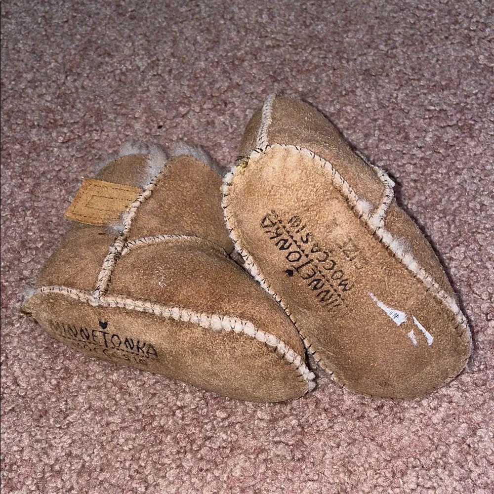 Minnetonka Baby Moccasin Booties